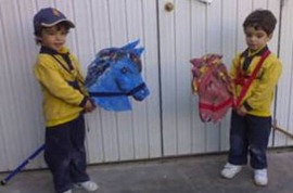 caballo palo papel