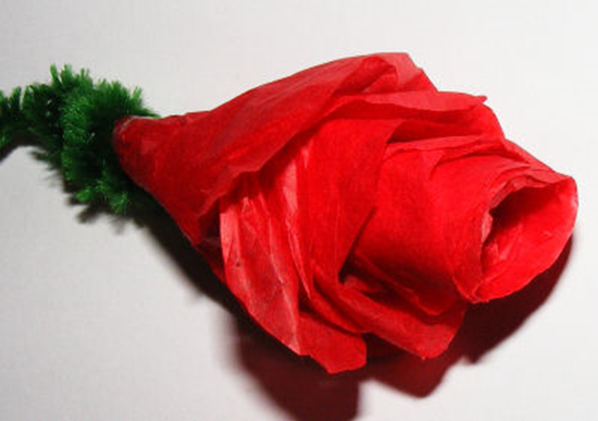 manualitats rosa sant jordi papel seda 2