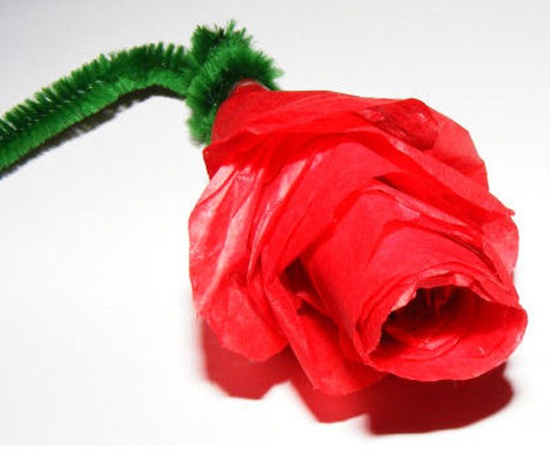 manualitats rosa sant jordi papel seda