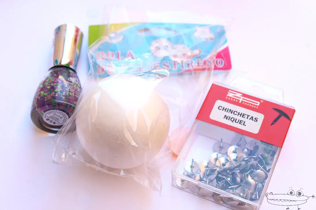 materiales huevos de dragon con chinchetas