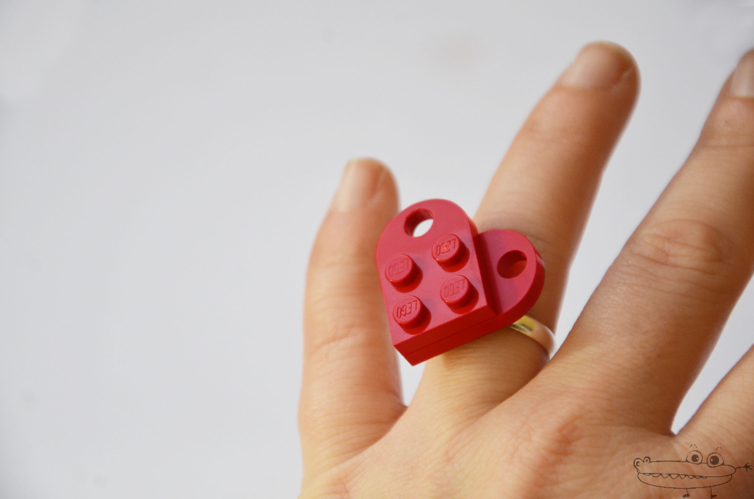 anillo corazon de lego