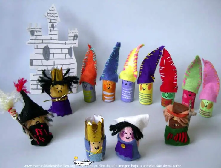 Blancanieves y los siete enanitos con tapones de corcho -Manualidades Infantiles Blancanieves y los siete enanitos con tapones de corcho -Manualidades Infantiles