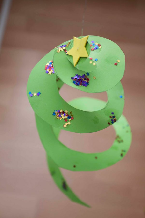 Árbol de Navidad en espiral Manualidades Infantiles