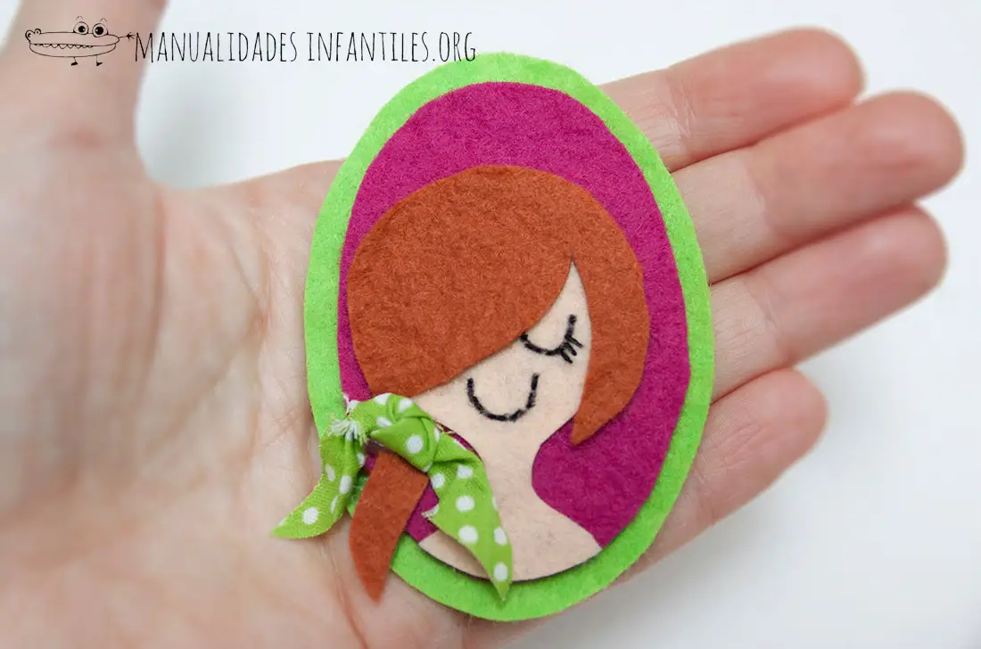 Broche de fieltro manualidades