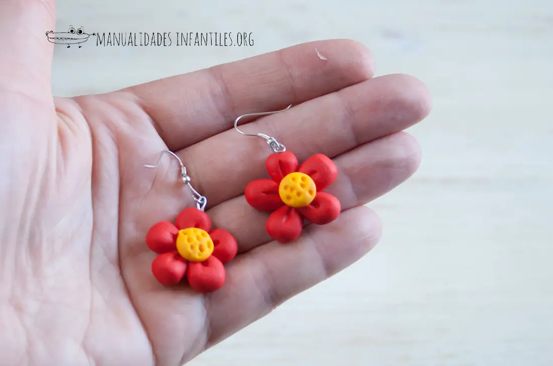 Pendientes flor fimo -Manualidades Infantiles