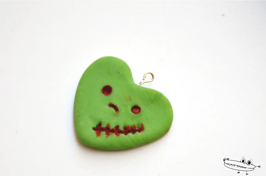 Corazon de Halloween en fimo