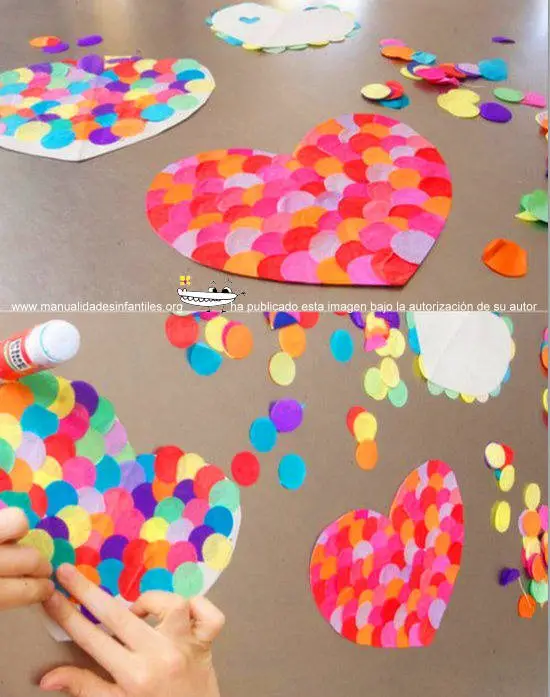 corazones de confeti