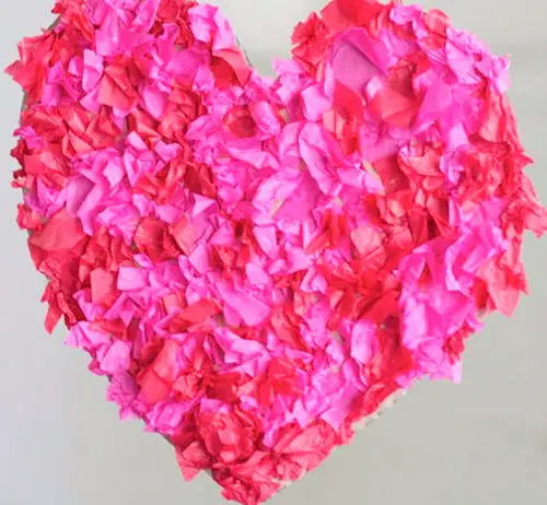 Corazón de papel de seda para San Valentín