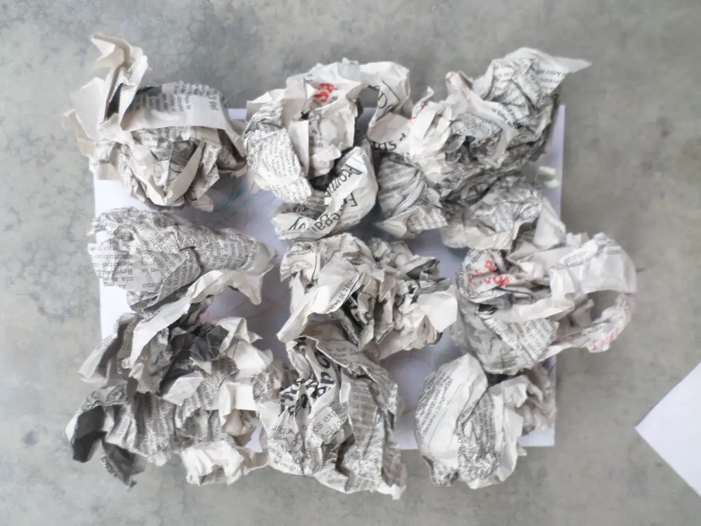 Como hacer bolas de papel Como hacer bolas de papel