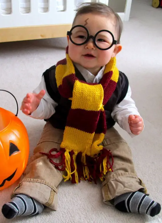 Disfraz de Harry Potter para bebé -Manualidades Infantiles Disfraz de Harry Potter para bebé -Manualidades Infantiles