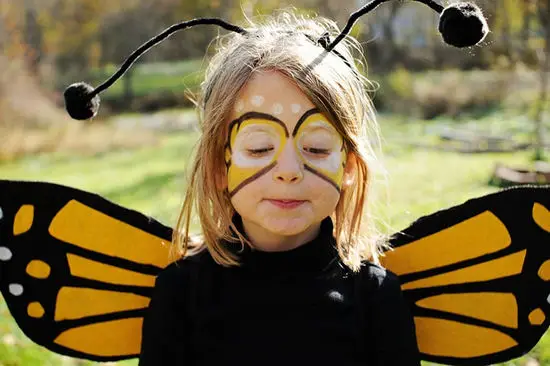 Altitud par hierba Disfraz de mariposa -Manualidades Infantiles