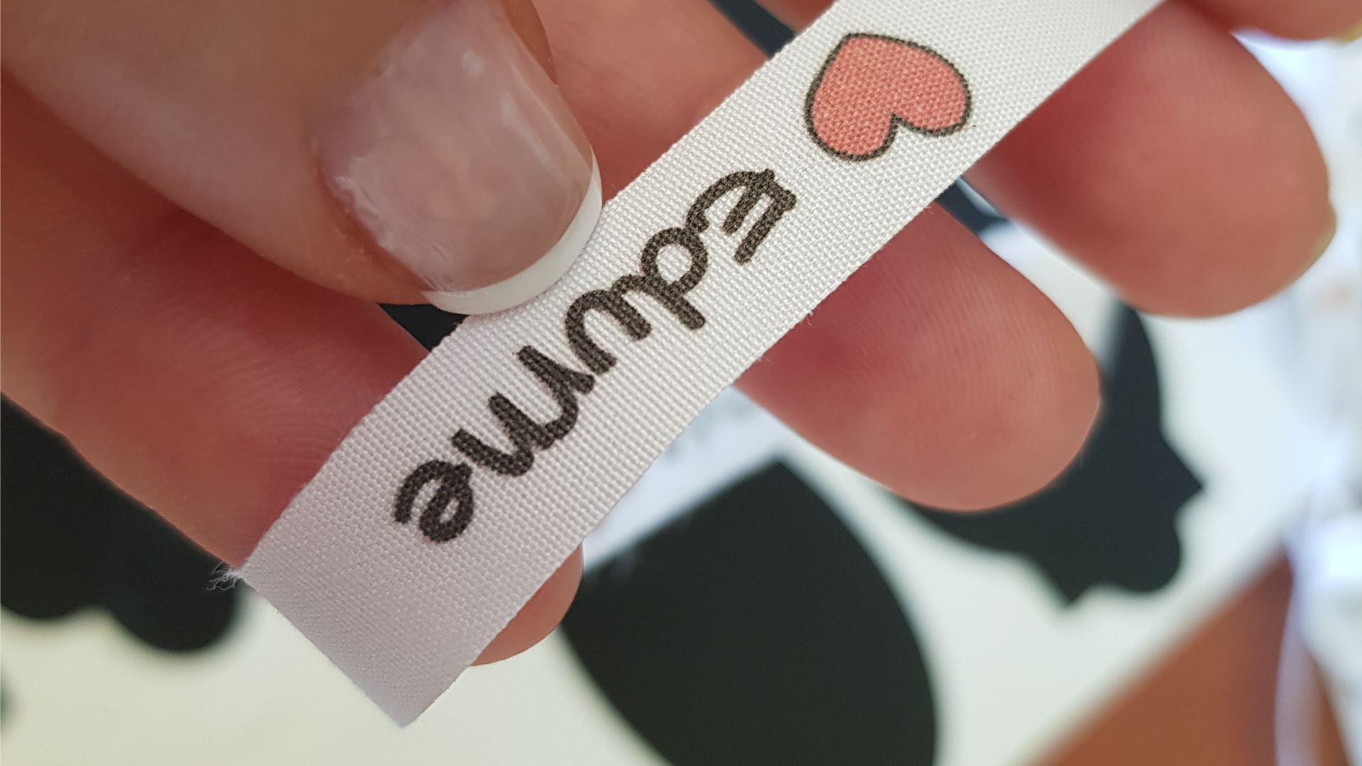 Etiquetas personalizadas para la ropa