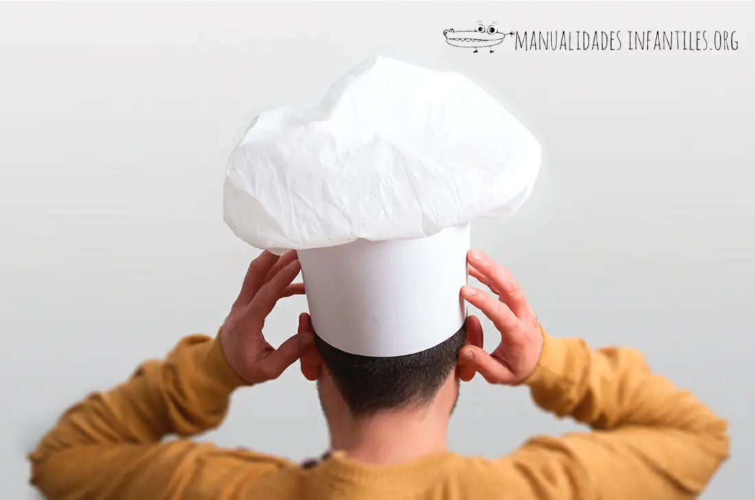 Como hacer un gorro de chef infantil de papel