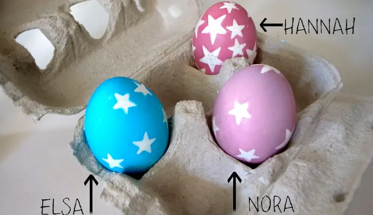 Huevos decorados con estrellitas