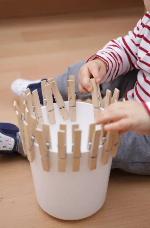 Actividad De Decoración Con Pinzas Manualidades Infantiles