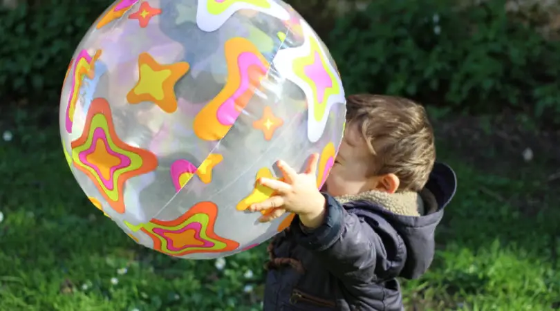 Juegos con pelotas gigantes