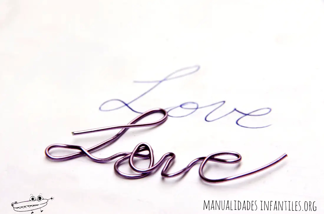 Letras love con alambre
