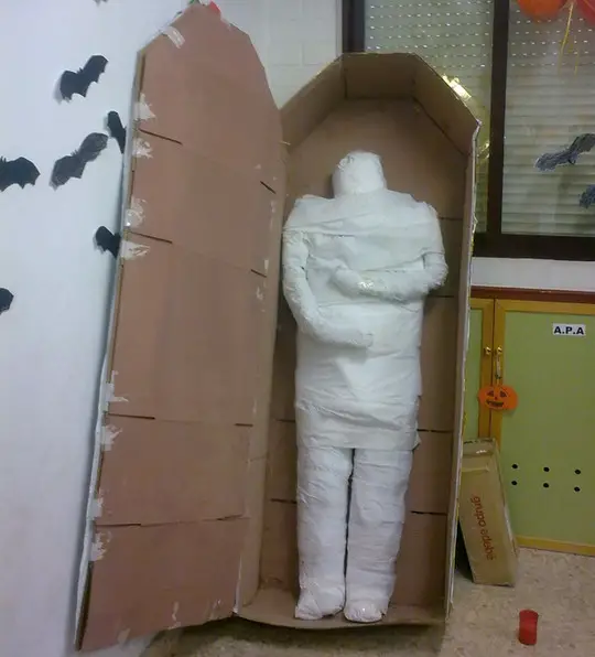 Momia con su Ataud para Halloween -Manualidades Infantiles