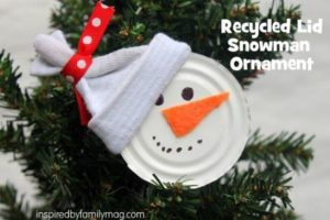 Muñeco de nieve con tapas recicladas