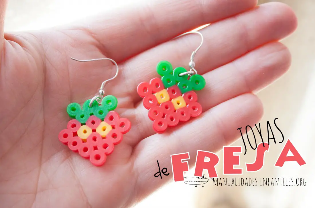 Pendientes de fresas con Hama