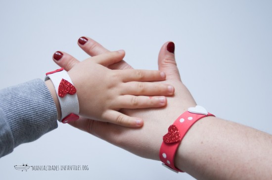 Pulseras de goma eva para el Dia de la Madre