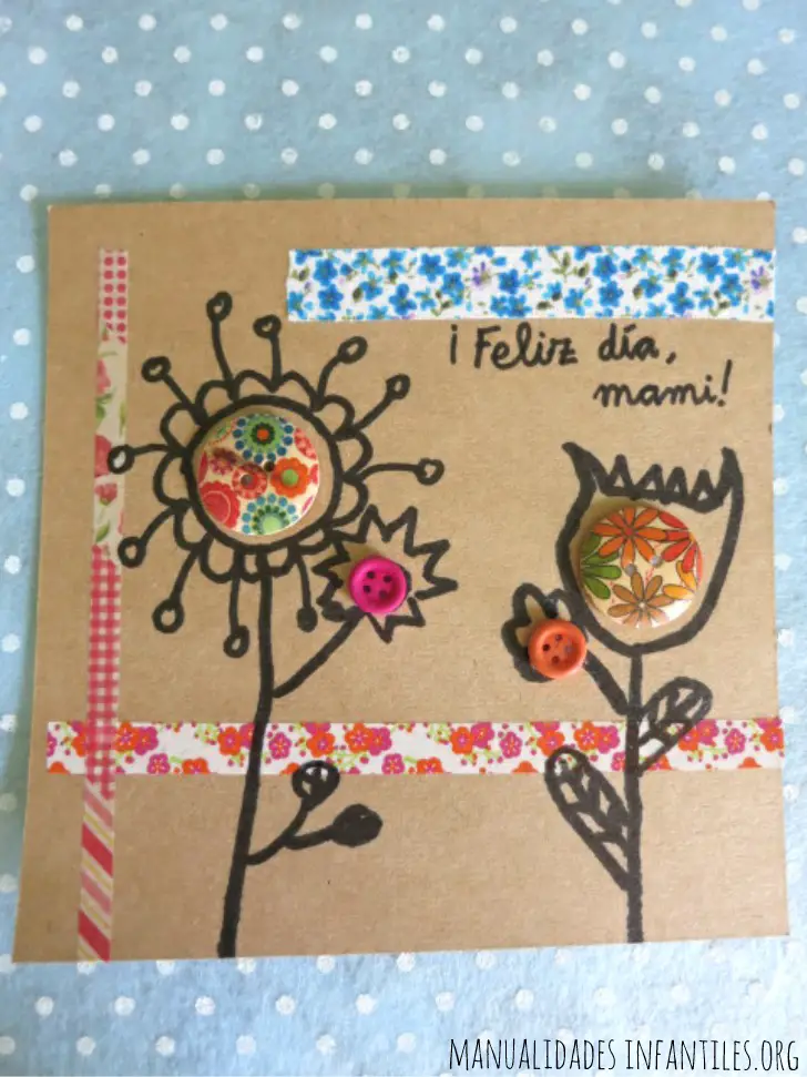 Tarjeta con cinta washi tape y botones