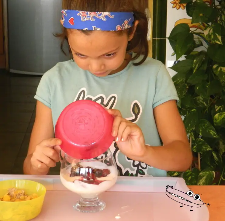 cocina para niños yogur con cereales