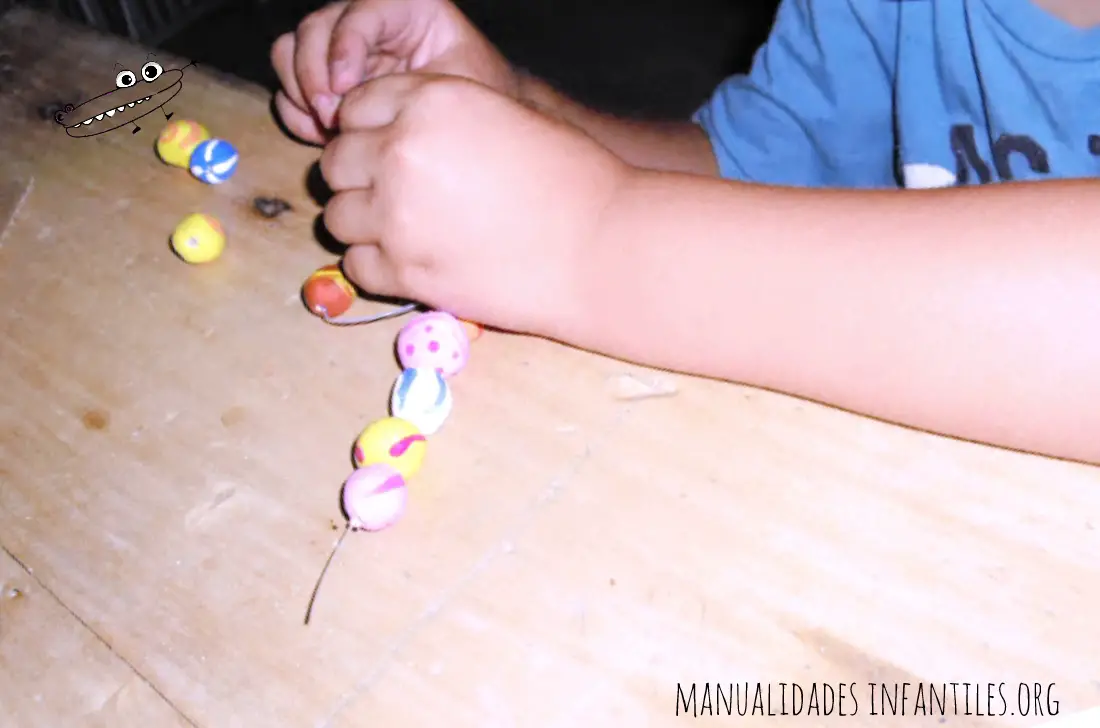 como hacer pulseras de bolitas arcilla