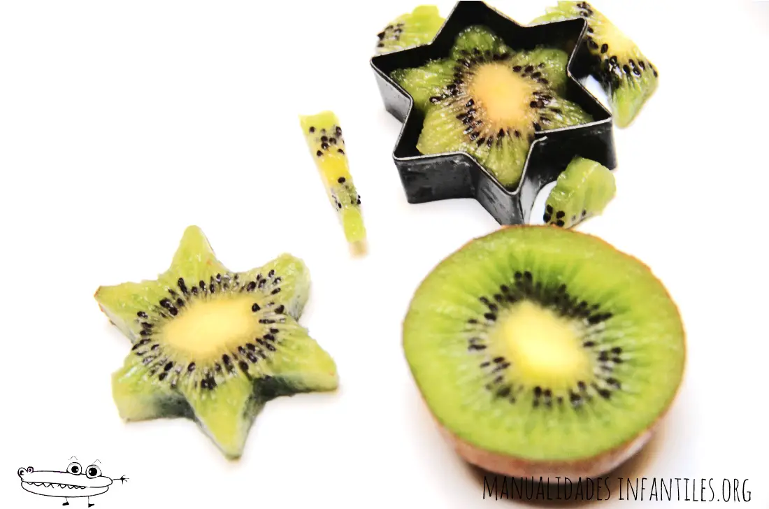 cortar kiwi para receta