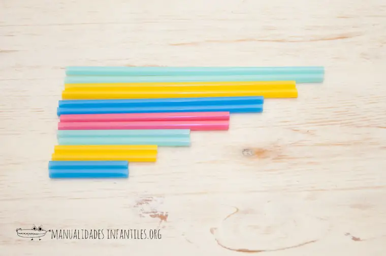 Flauta con pajitas -Manualidades Infantiles