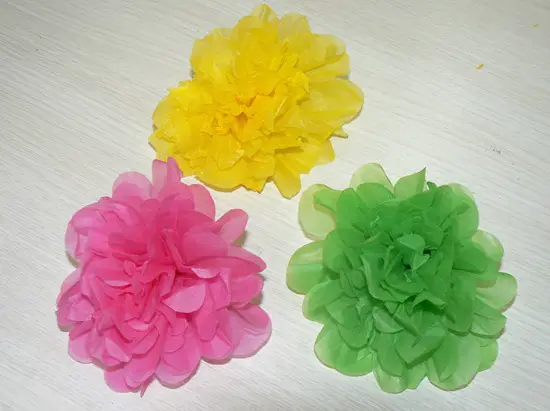 Flores de Papel de Seda -Manualidades Infantiles