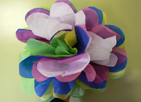 Flor gigante con de colores -Manualidades Infantiles