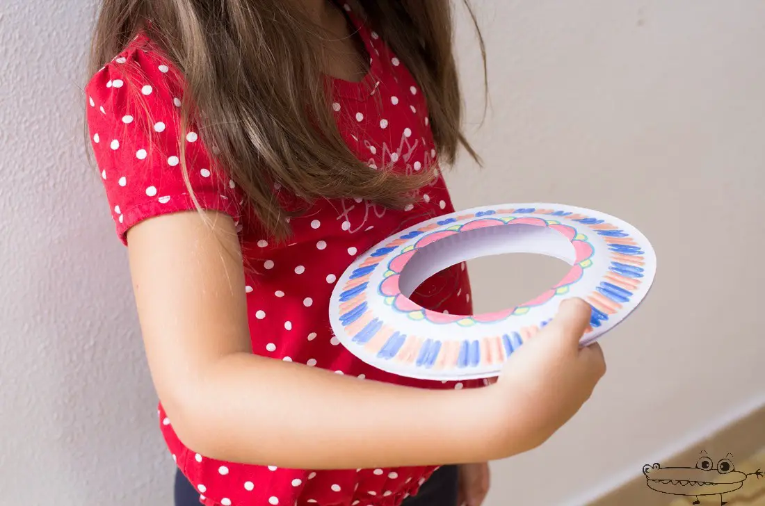 Disco fresbee de platos reciclados