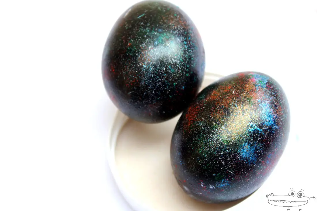 pintar huevos galaxia