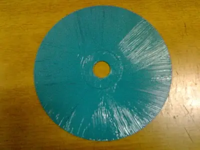 Quemador de Incienso con CD Reciclado