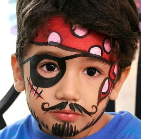 Actualizar 39+ imagen pirata maquillaje niño