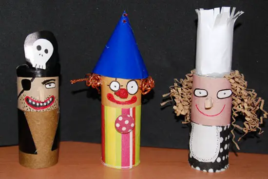 marionetas recicladas con tubos de papel