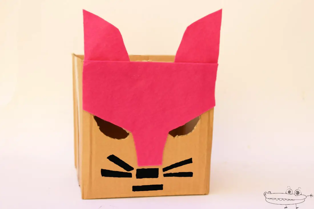 Máscara de zorro con caja de cartón -Manualidades