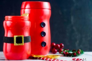 Papá Noel con botella de plastico reciclado