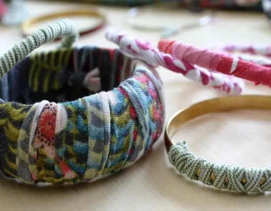 pulseras recicladas con camisetas