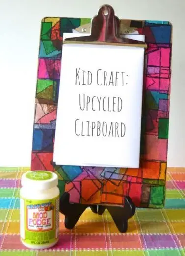 un portaretratos con decoupage